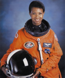 Dr._Mae_C._Jemison,_First_African-American_Woman_in_Space_-_GPN-2004-00020