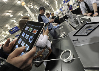 Why consumers won’t buy tablets (unless they’re iPads)