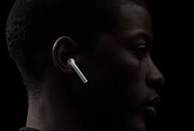 Why is Everybody Getting into Wireless Earbuds?
