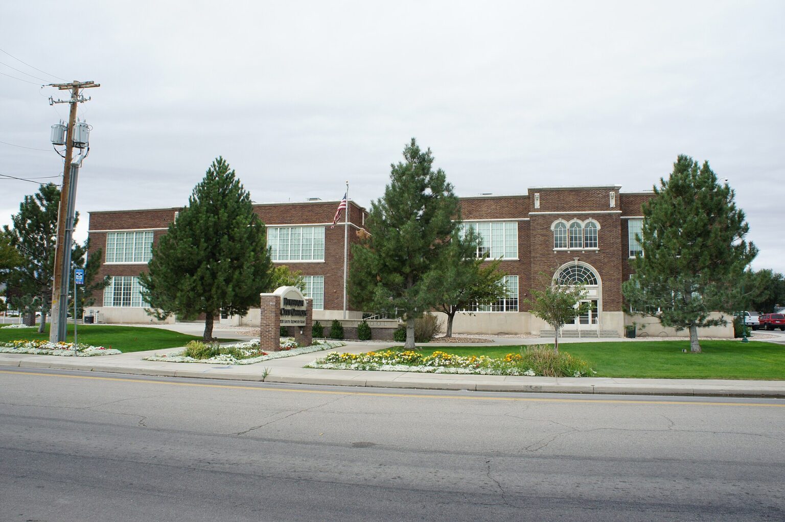 A brick elementary school building in the United States